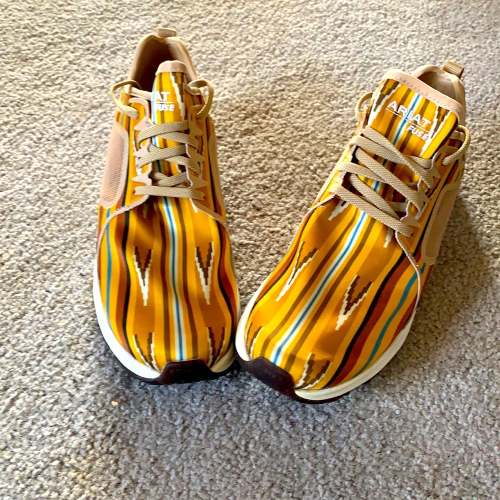 Women’s Ariat Fuse Shoes size 8